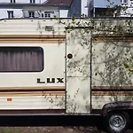 Retro Unterkunft! Guenstig Uebernachten Im Wohnwagen Am Wiesengrund. Only Public Toilets Available!